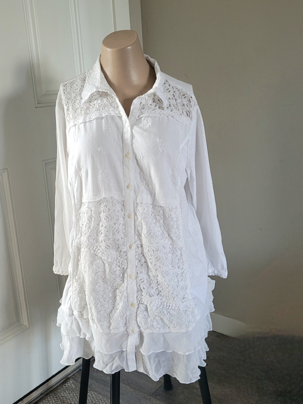 April Cornell White Lace Button-Front Tunic